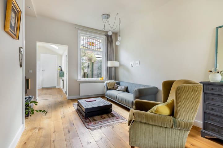 Photo 10 of Meidoornstraat 12