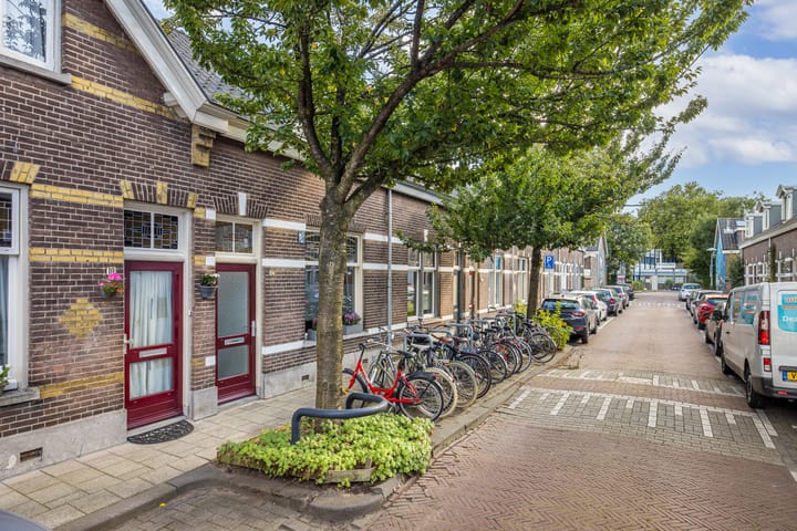 Photo 33 of Meidoornstraat 12