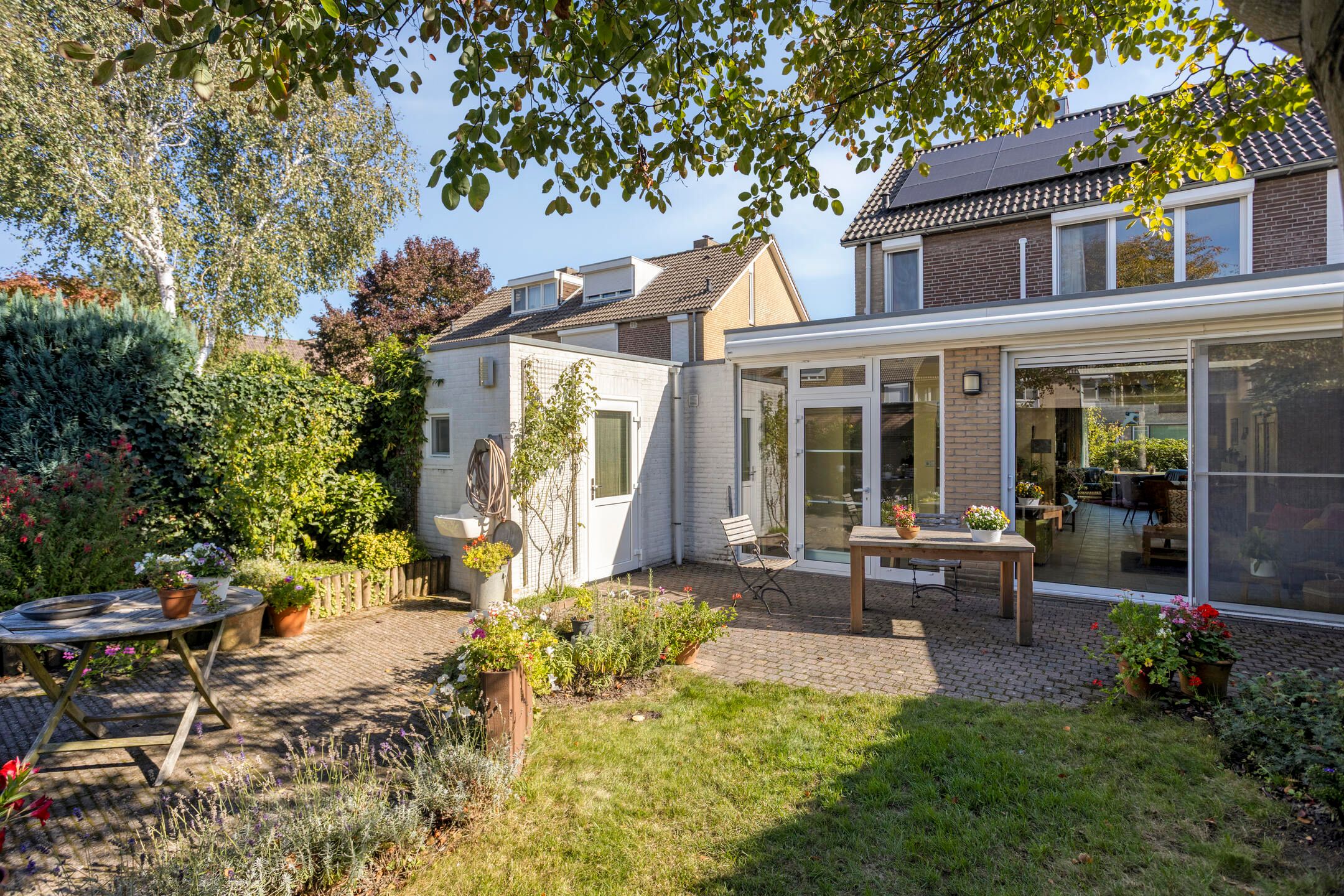 Foto 33 van Planetenhof 60