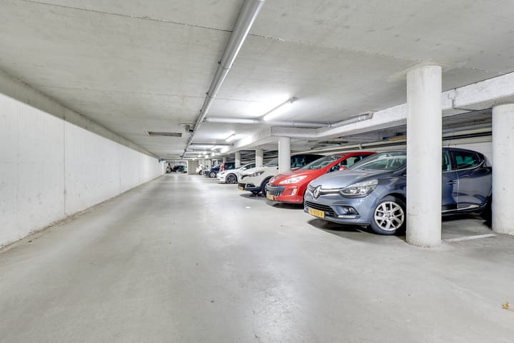 Foto 36 van Jan van Ransdorpstraat 10-C