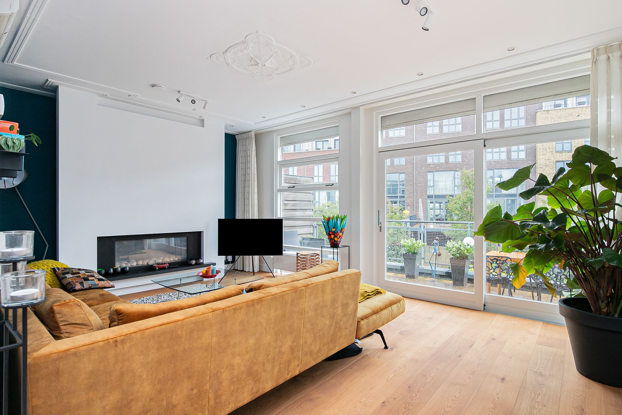 Photo 9 of Sweerts de Landasstraat 69-2