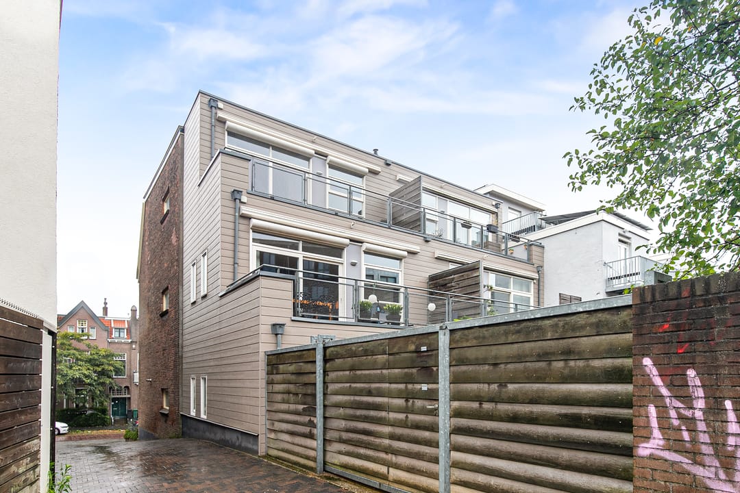 Photo 47 of Sweerts de Landasstraat 69-2