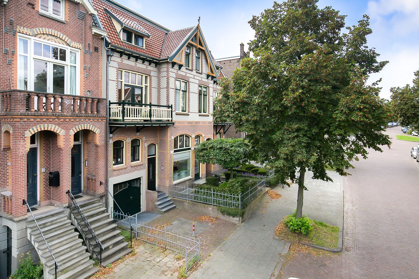 Photo 49 of Sweerts de Landasstraat 69-2