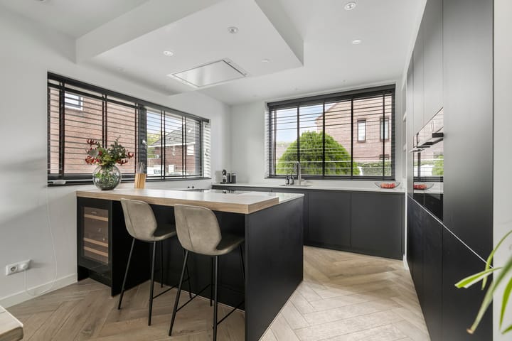 Photo 8 of Weteringlaan 9