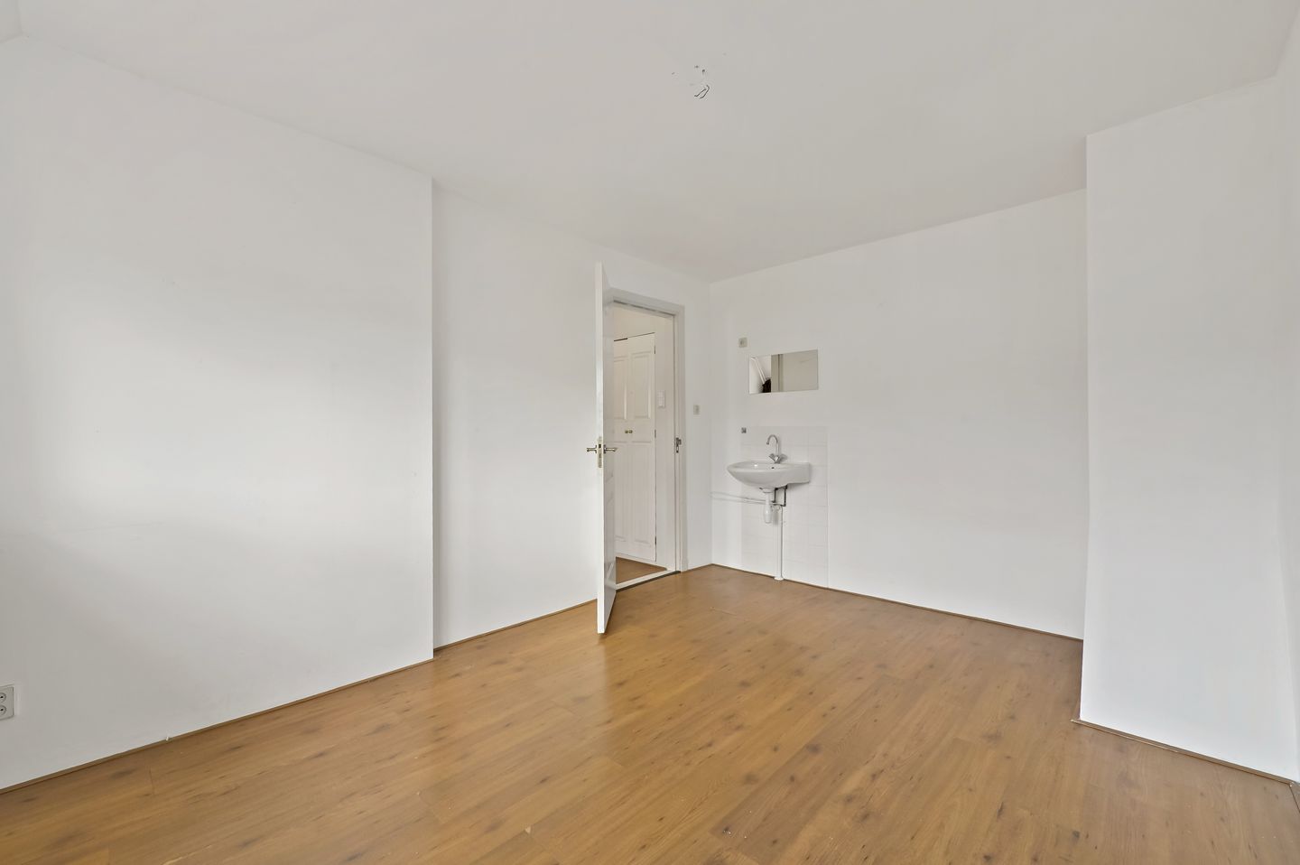 Photo 20 of Ternatestraat 78