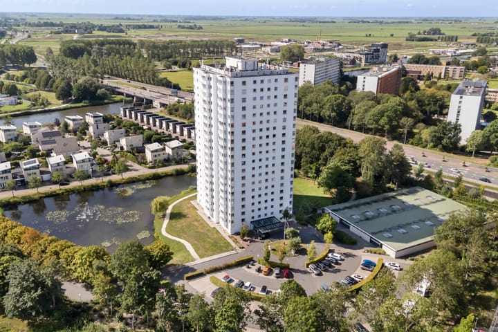 Foto 1 van Prins Clausplein 19