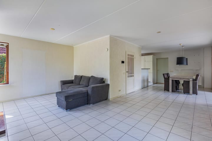 Foto 12 van Cornelis Westerveldstraat 2