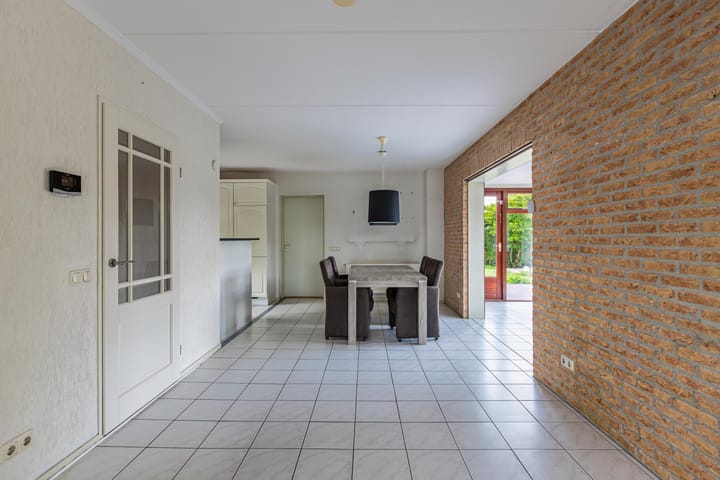 Foto 15 van Cornelis Westerveldstraat 2