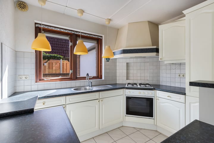 Foto 21 van Cornelis Westerveldstraat 2