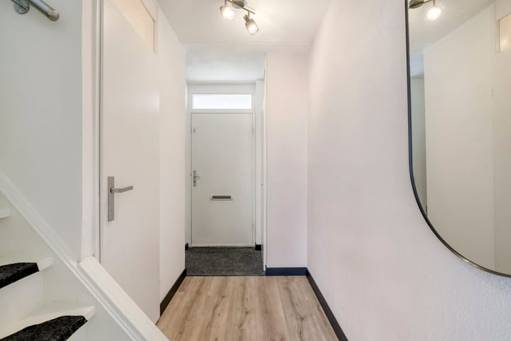 Foto 4 van Julie Postelsingel 42