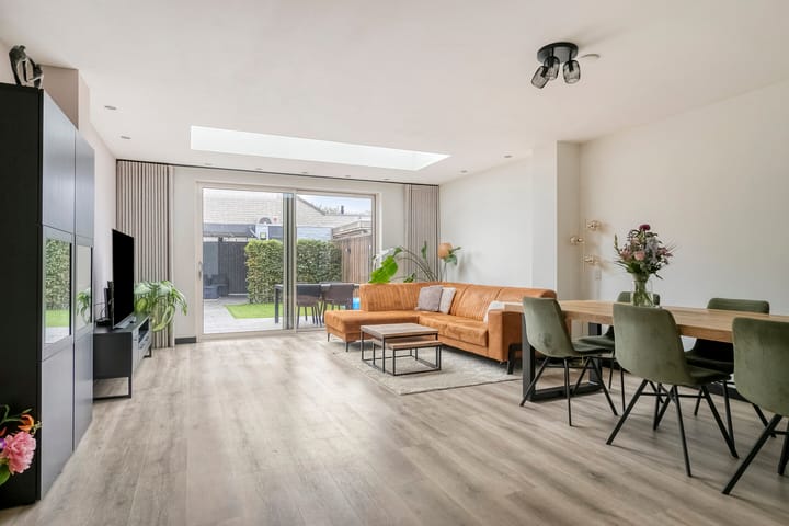 Foto 5 van Julie Postelsingel 42