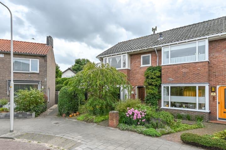 Foto 50 van Paramaribostraat 6