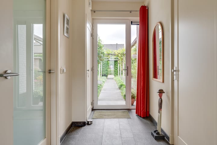 Foto 7 van Bernhardstraat 2