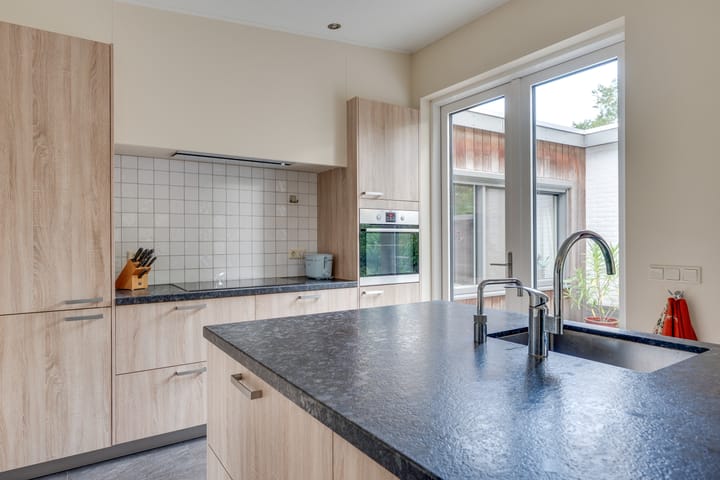 Foto 16 van Bernhardstraat 2