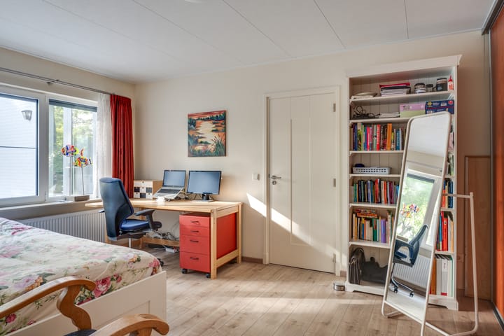 Foto 38 van Bernhardstraat 2