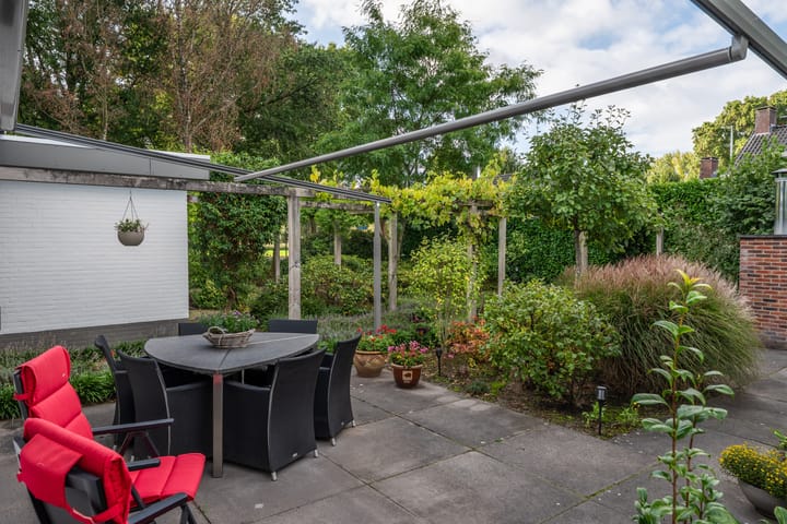 Foto 48 van Bernhardstraat 2