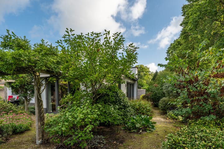 Foto 51 van Bernhardstraat 2