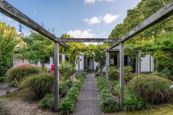 Foto 53 van Bernhardstraat 2