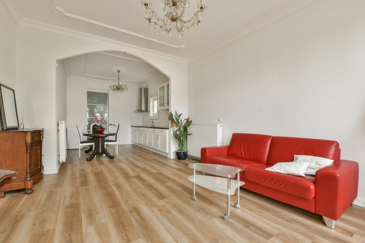 Photo 8 of Haarlemmerstraat 52