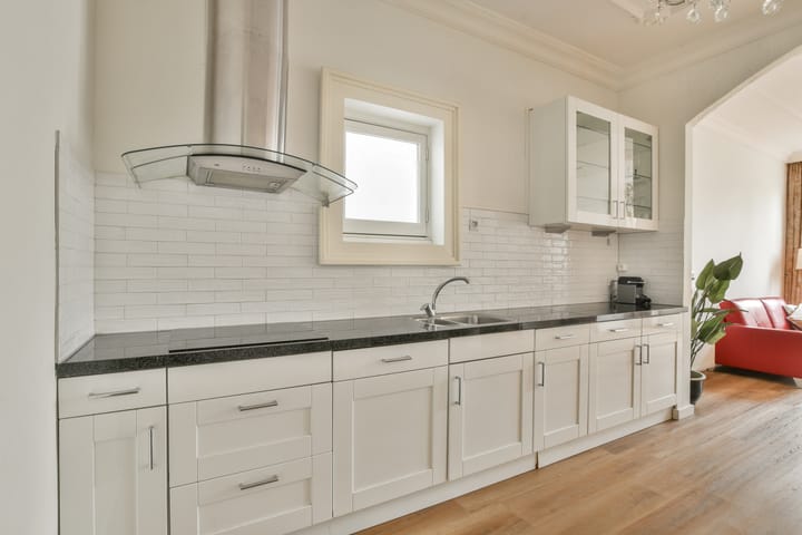 Photo 11 of Haarlemmerstraat 52