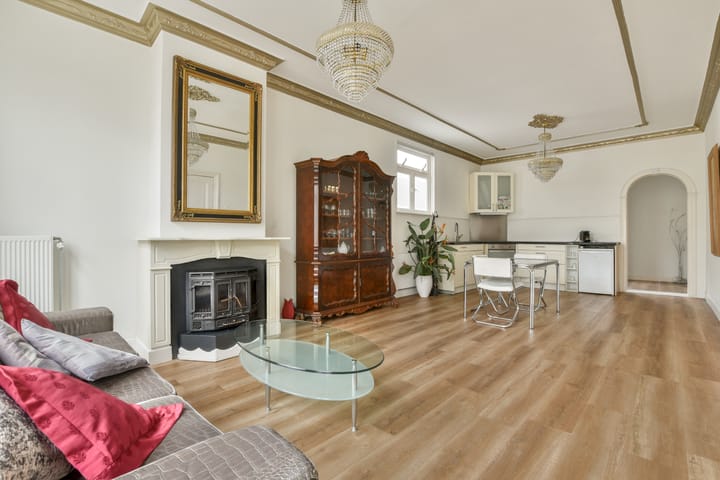 Photo 18 of Haarlemmerstraat 52