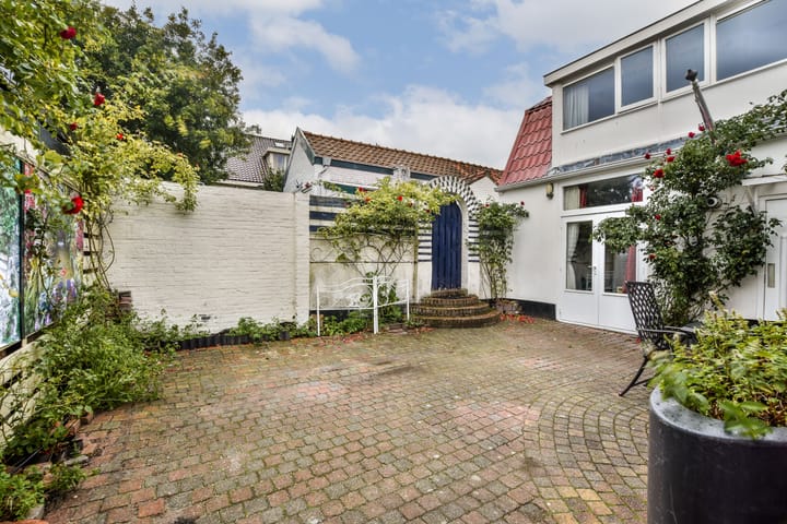 Photo 26 of Haarlemmerstraat 52