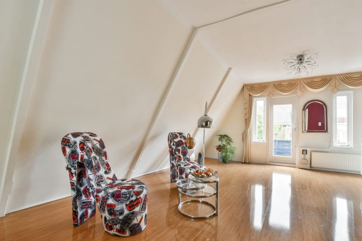 Photo 32 of Haarlemmerstraat 52