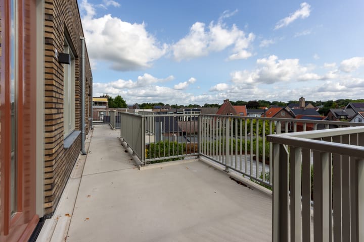 Photo 14 of Dorpsstraat 64-B