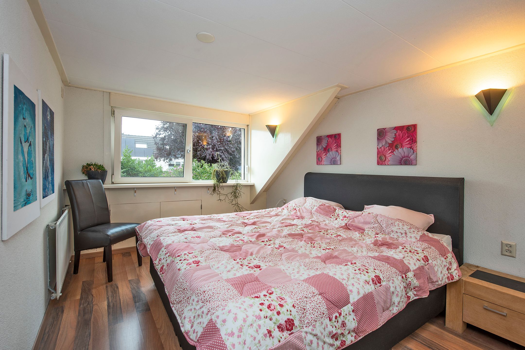 Photo 18 of Kamille 9