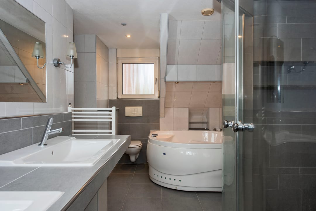 Photo 23 of Kamille 9