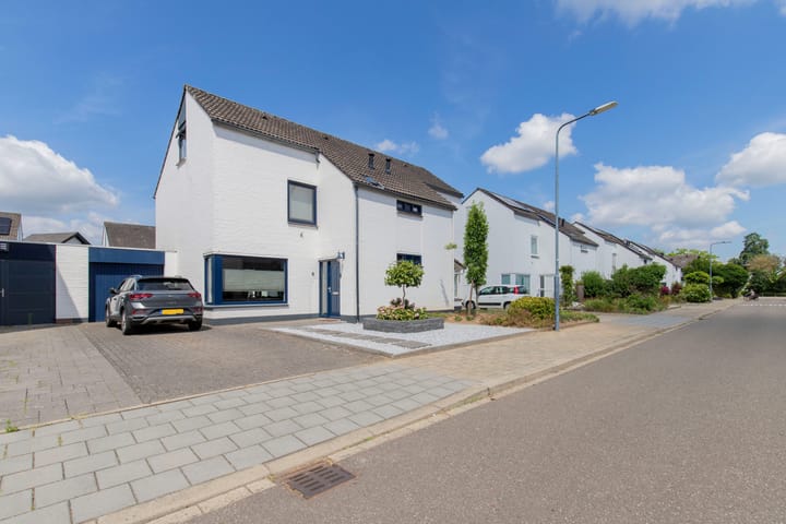 Foto 2 van Rolandsweg 8