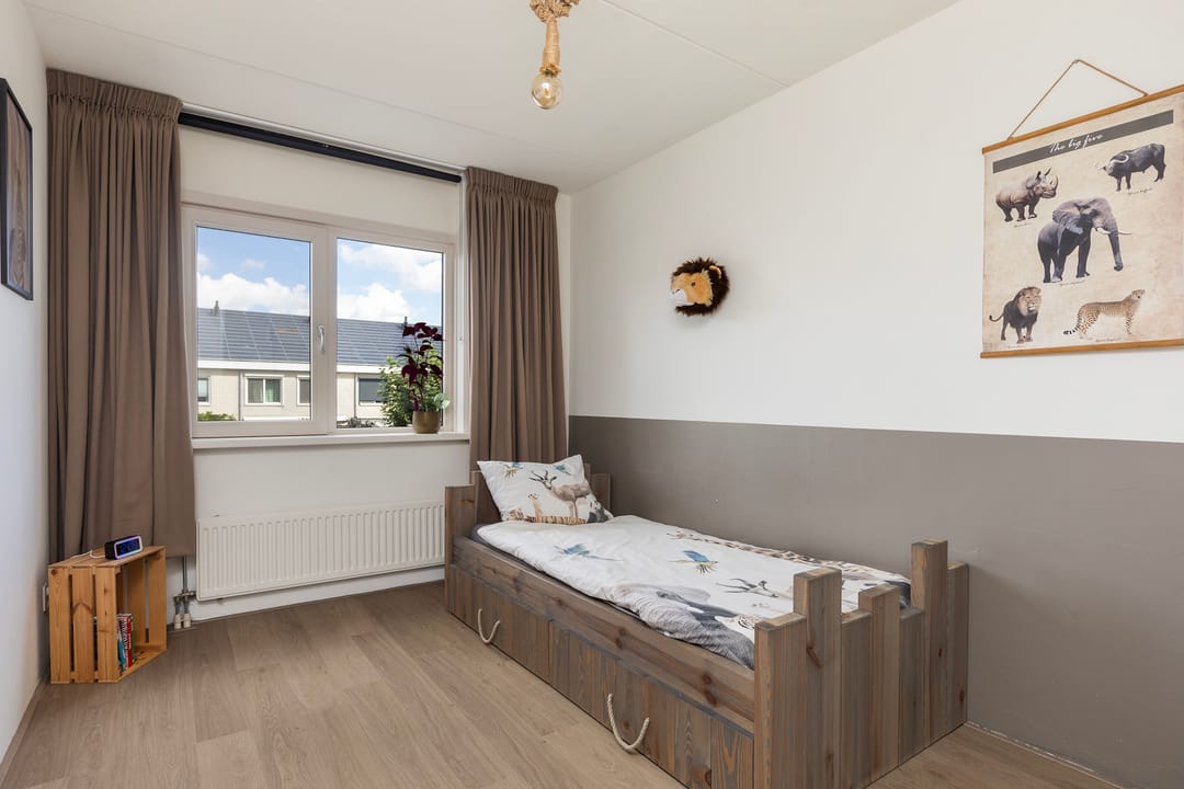 Photo 23 of Waterviolier 37