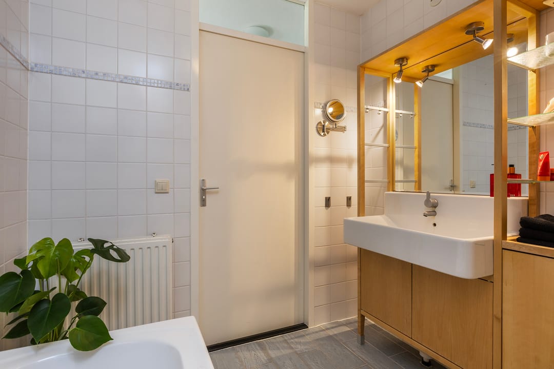 Photo 28 of Waterviolier 37