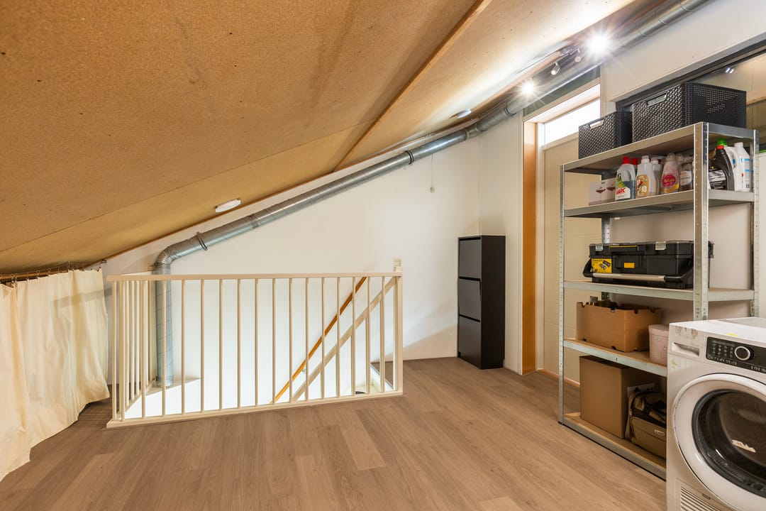 Photo 31 of Waterviolier 37