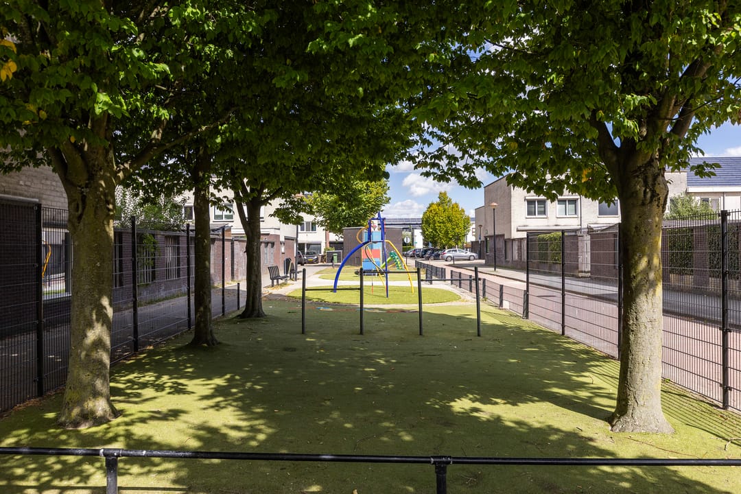 Photo 38 of Waterviolier 37