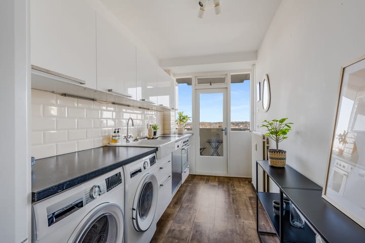 Photo 3 of Burgemeester van Fenemaplein 19-F3