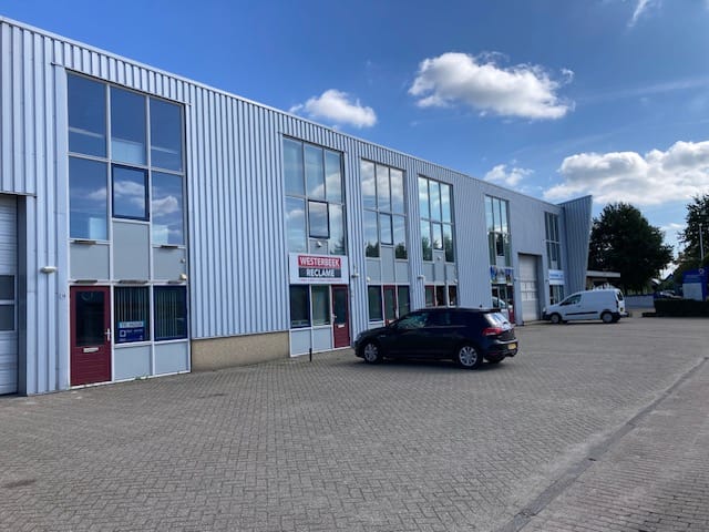 Bekijk foto 1 van Magnesiumweg 14