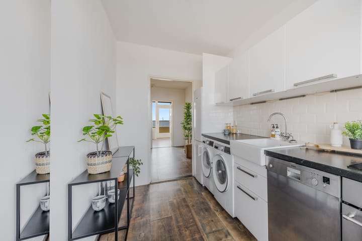 Photo 12 of Burgemeester van Fenemaplein 19-F3