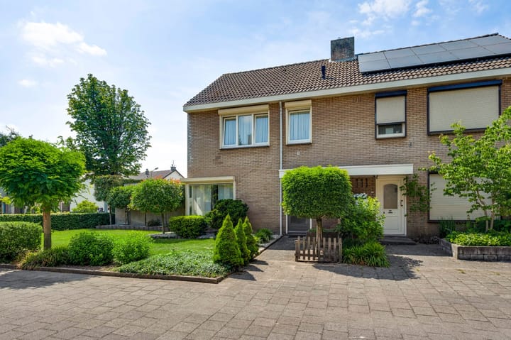 Foto 2 van Proostdijstraat 1