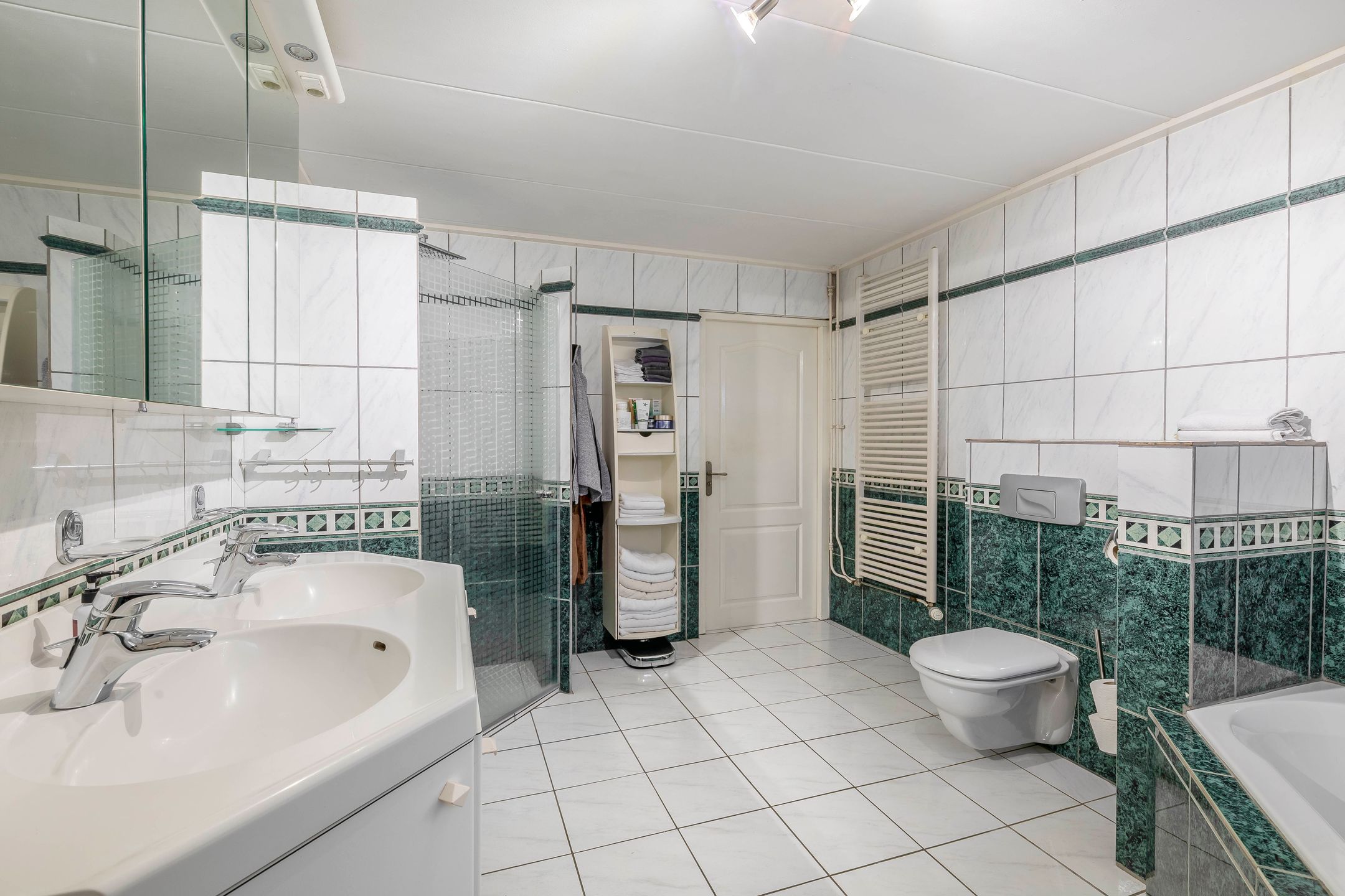 Photo 24 of Nieuweweg 57