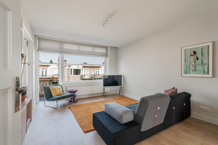 Foto 3 van Esmoreitstraat 12-3