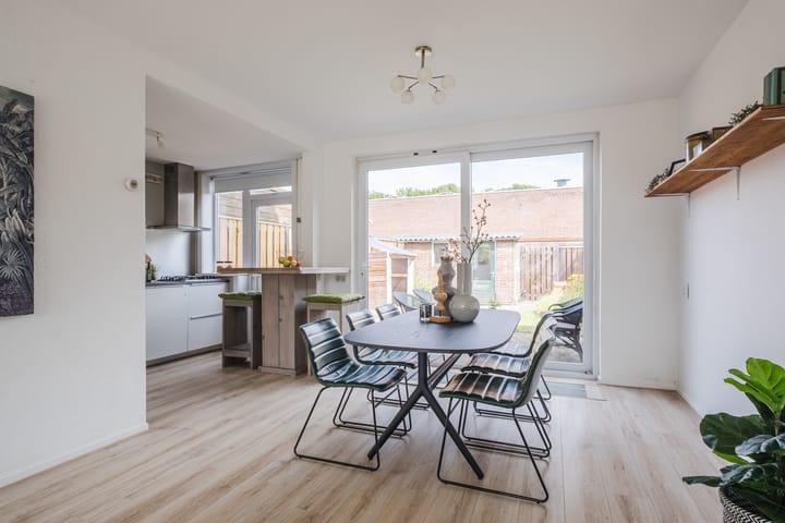 Foto 15 van Tinelstraat 156