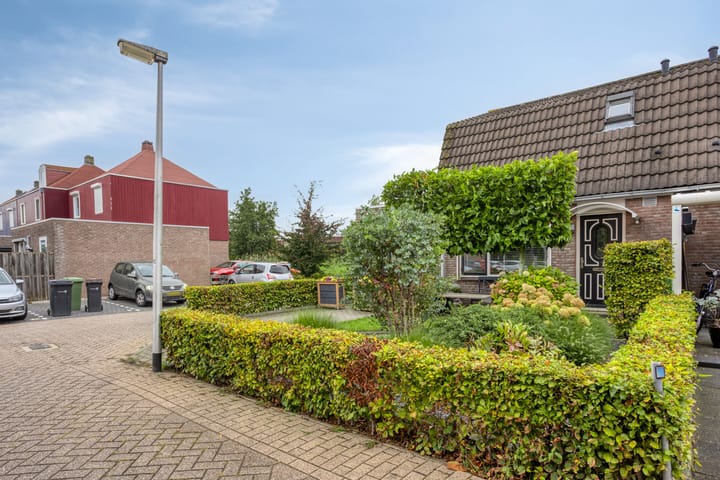 Foto 28 van Maanzaadstraat 1