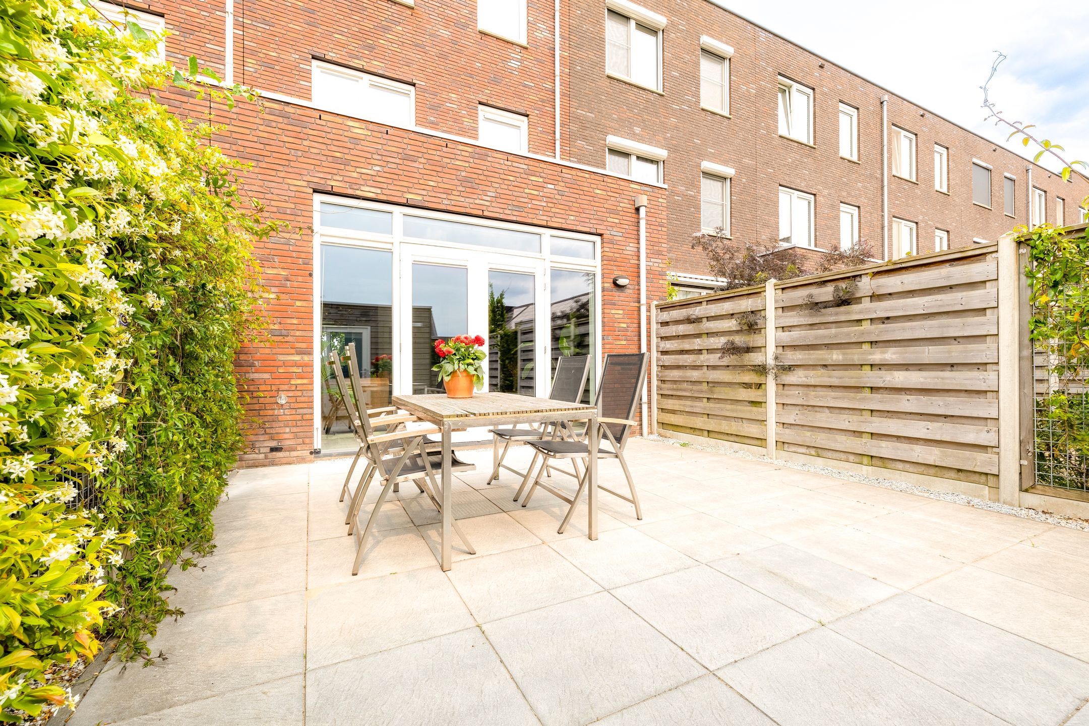 Foto 15 van Valeriaanweg 233