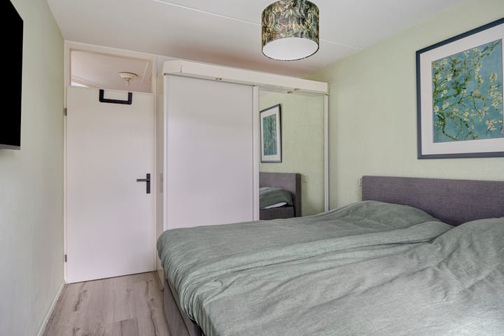 Foto 16 van B.A.A. Engelbertinklaan 160