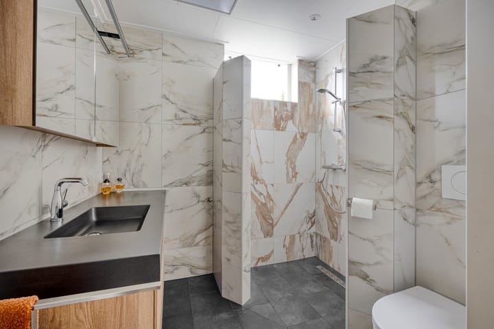 Foto 17 van B.A.A. Engelbertinklaan 160