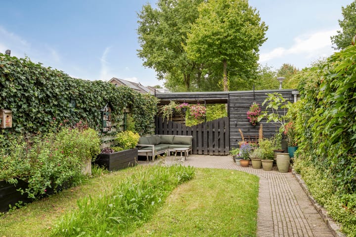 Foto 25 van B.A.A. Engelbertinklaan 160