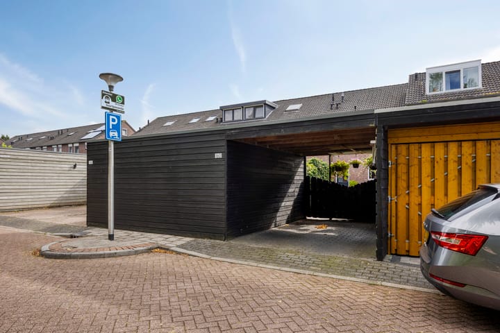 Foto 28 van B.A.A. Engelbertinklaan 160