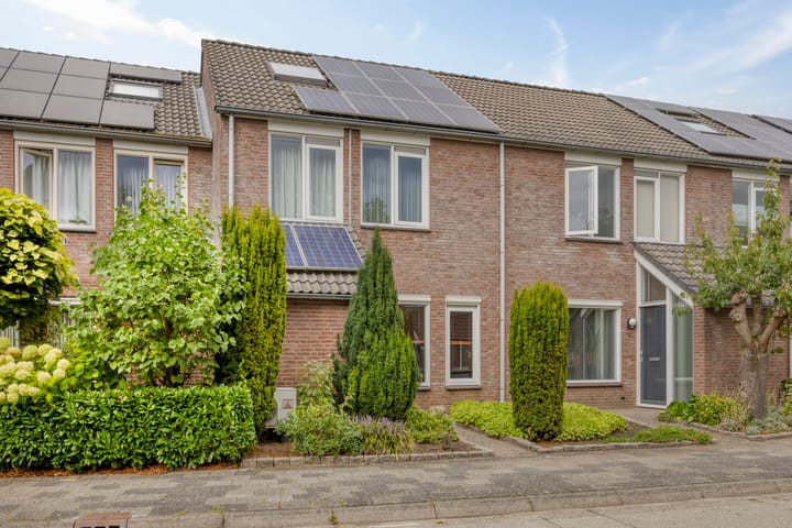 Foto 29 van B.A.A. Engelbertinklaan 160