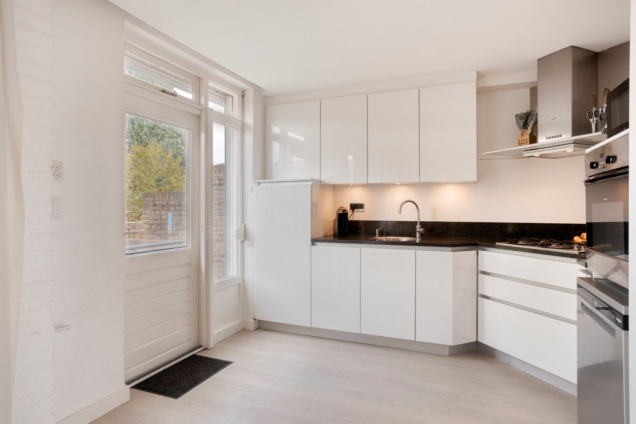 Foto 12 van Lorentzstraat 47